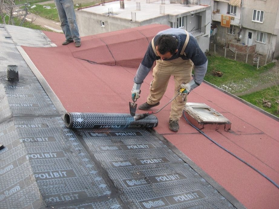 Üçkuyular EPDM Kauçuk Çatı – düz çatıda arduvazlı bitümlü membran serimi Üçkuyular EPDM Kauçuk Çatı – düz çatıda arduvazlı bitümlü membran serimi